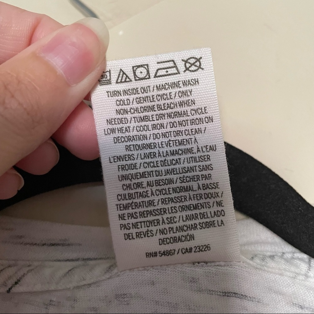 Victoria’s Secret PINK Grey and White Space Dye Long Sleeve - Picture 4 of 6